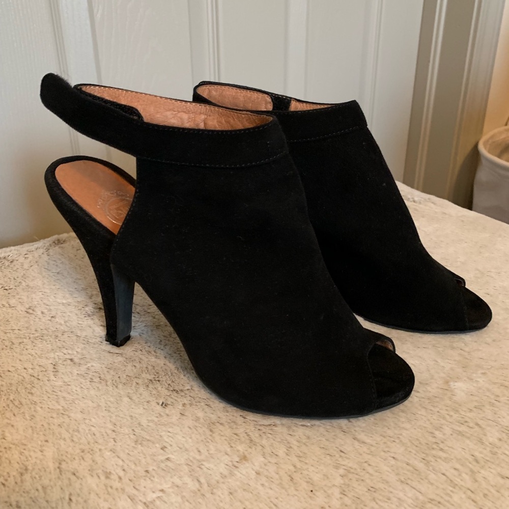 EUC JEFFREY CAMPBELL BLACK SUEDE BOOTIE